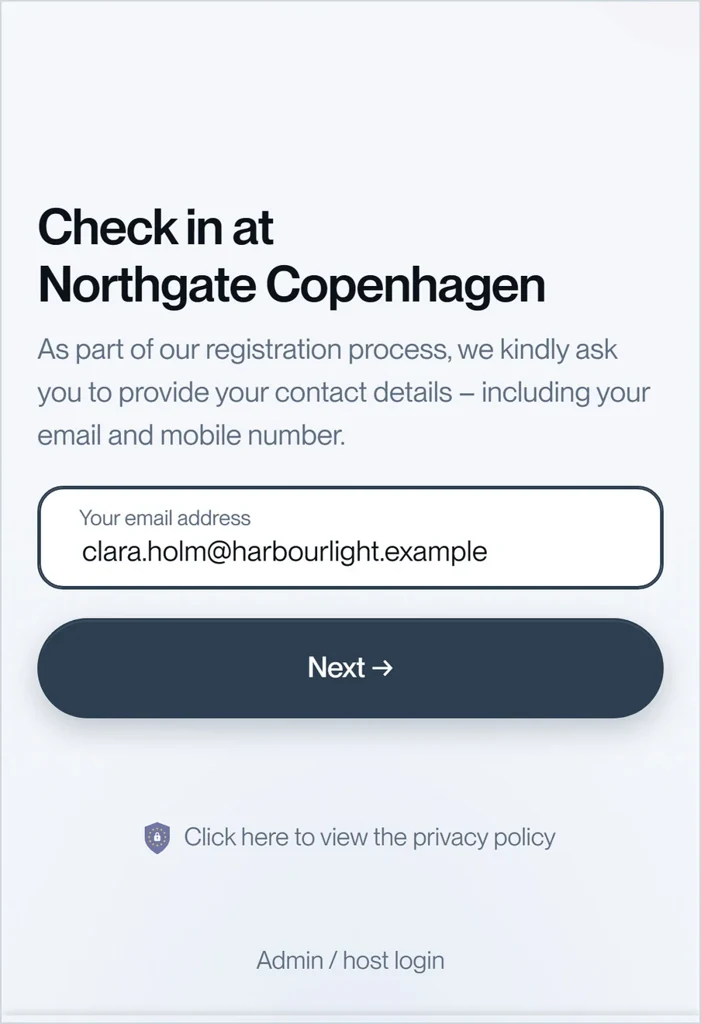 De to første trin: din e-mailadresse og derefter dine oplysninger.