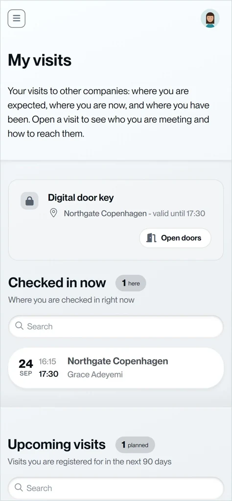 Mayas besøg før hendes møde og efter, at hun har tjekket ind.